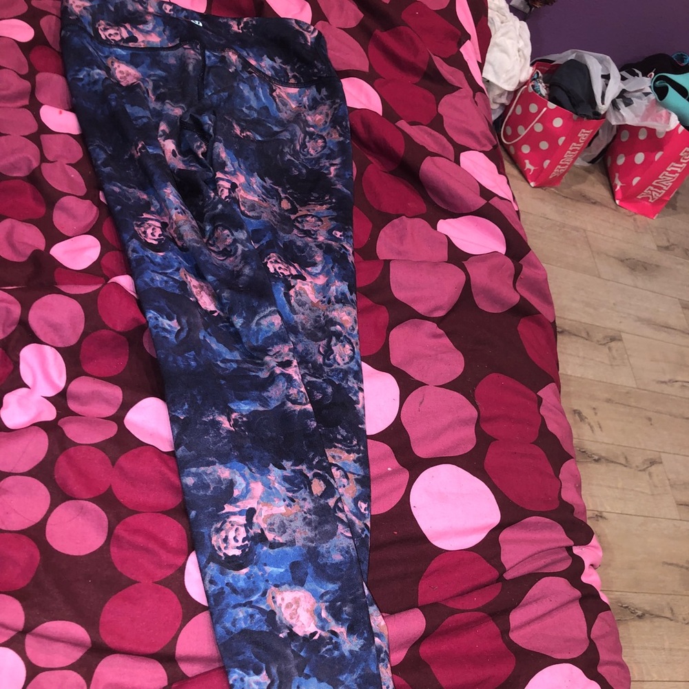 *LULULEMON WUNDER UNDER  LOW